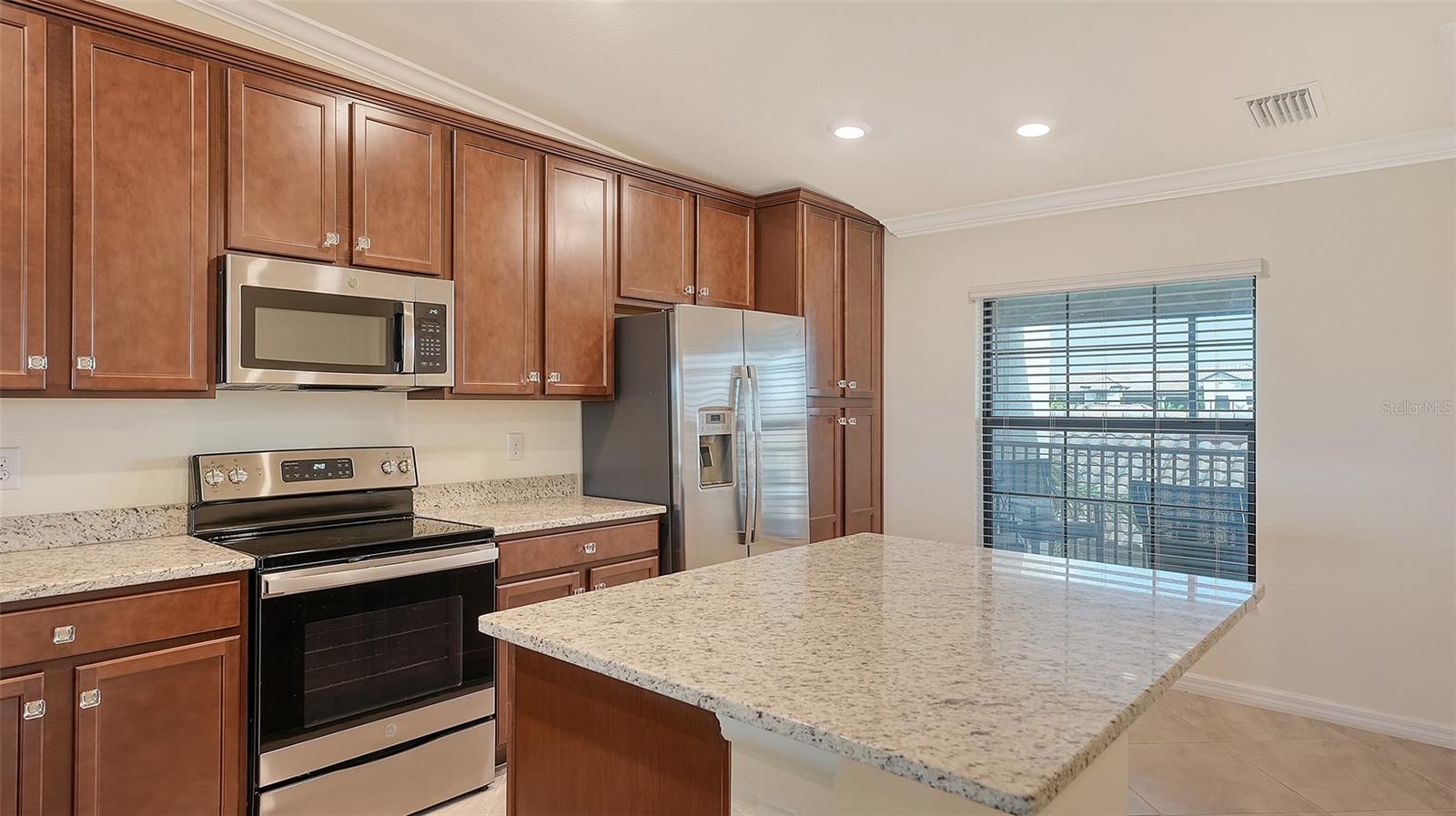 VERANDA V AT LAKEWOOD NATIONAL PH II - Residential Lease