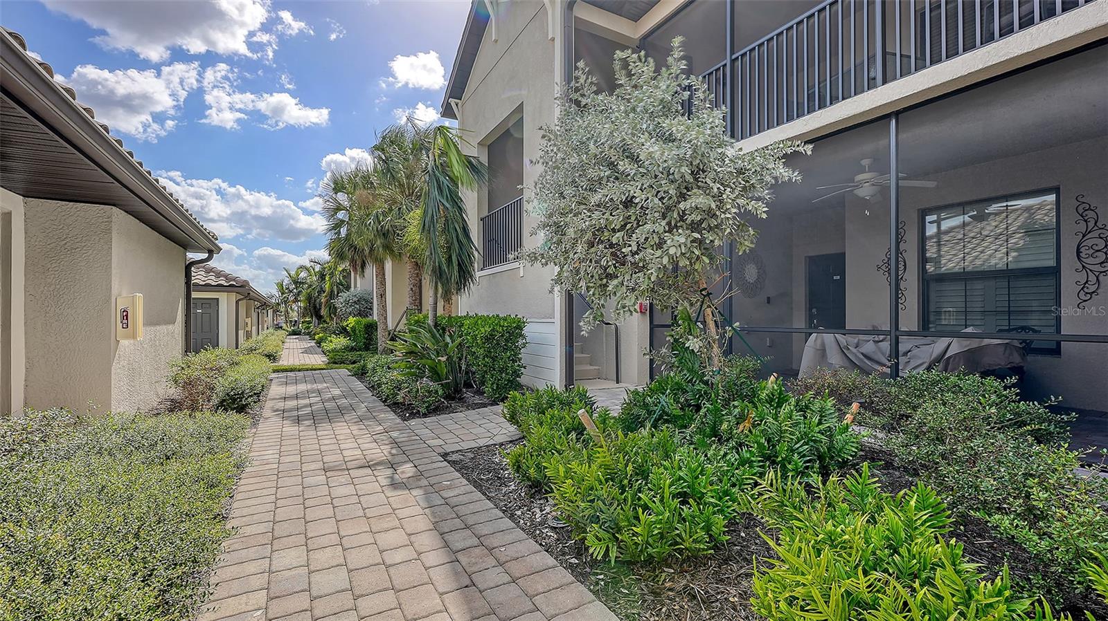 VERANDA V AT LAKEWOOD NATIONAL PH II - Residential Lease