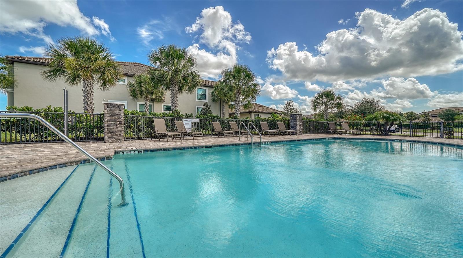 VERANDA V AT LAKEWOOD NATIONAL PH II - Residential Lease