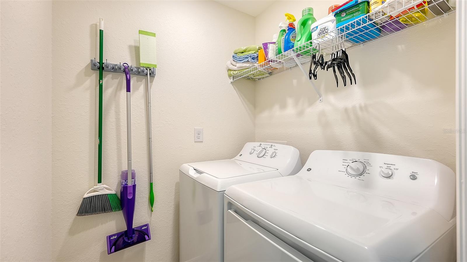 VERANDA V AT LAKEWOOD NATIONAL PH II - Residential Lease