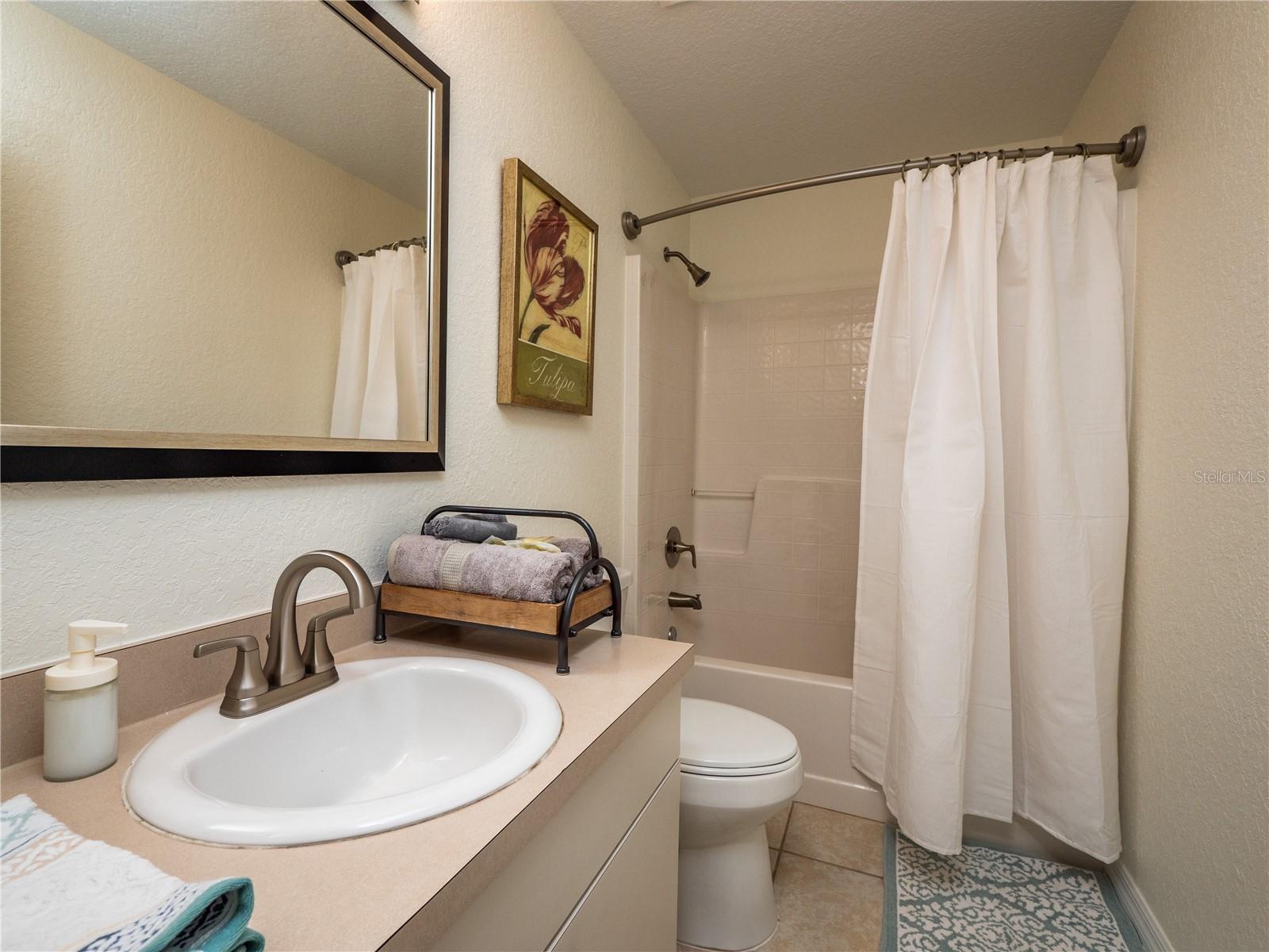 OCALA PARK ESTATE - Residential Lease