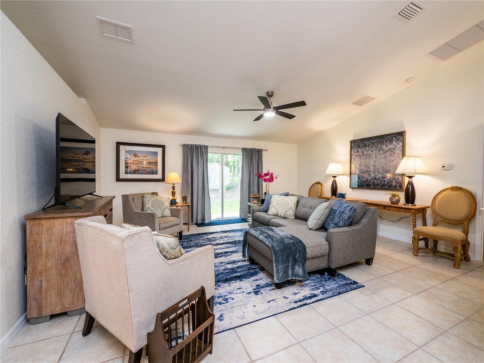 OCALA PARK ESTATE - Residential Lease