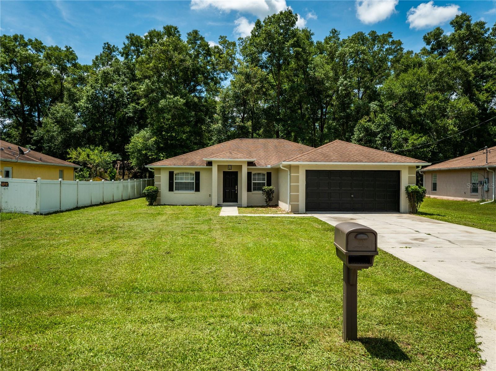 Our charming 3-bedroom single story nestled amid the serene suburbs of northern Ocala. This picturesque urban retreat is perfect for those who want to relax and experience an elevated lifestyle. Inside the house, an impressive and spacious layout awaits you. 3 bedroom, 2 bathroom, double car garage. Close to the World Equestrian Center, Shopping and restaurants. Furnished or Unfurnished.
