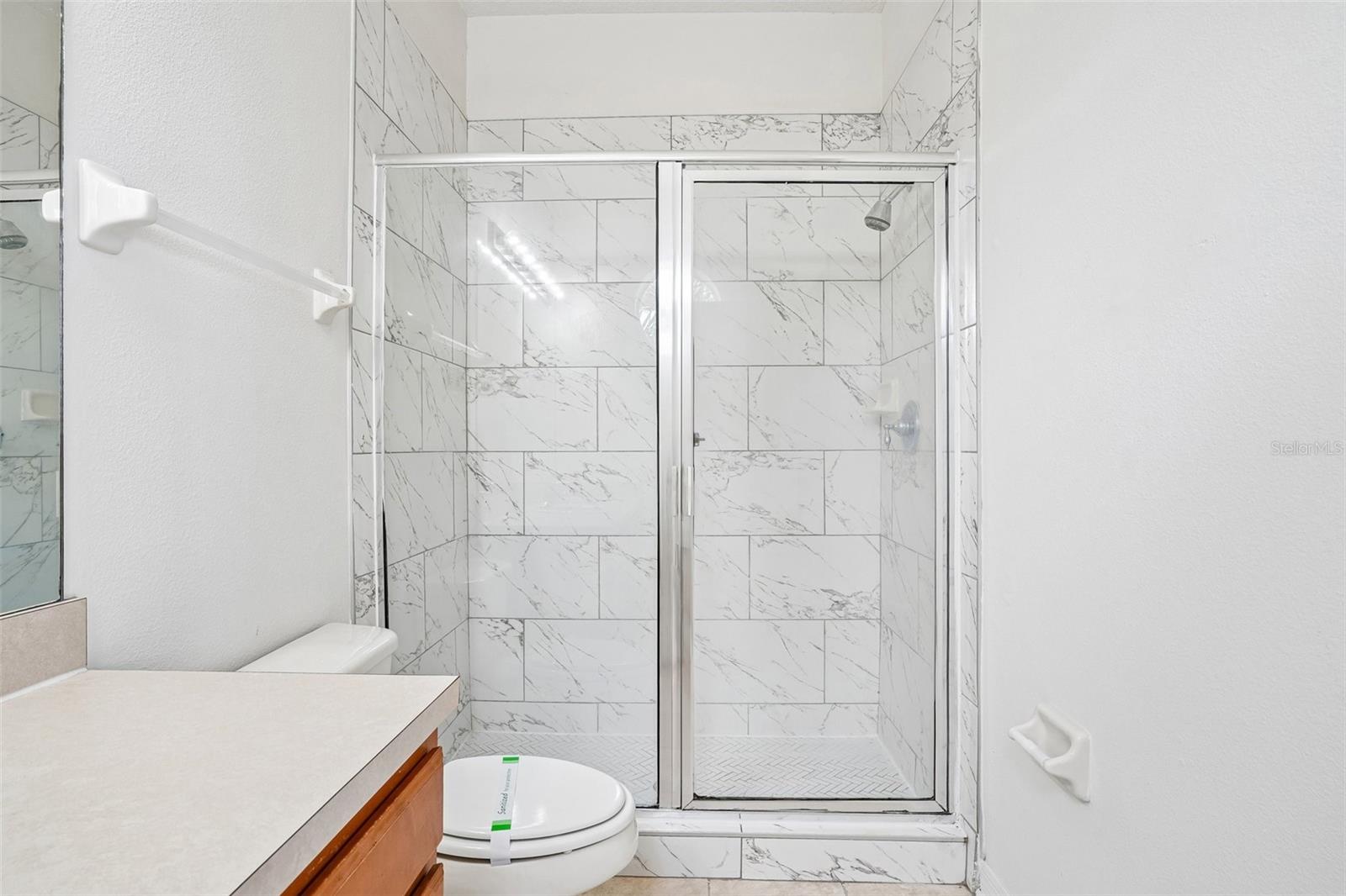 VICTORIA PINES CONDO - Residential