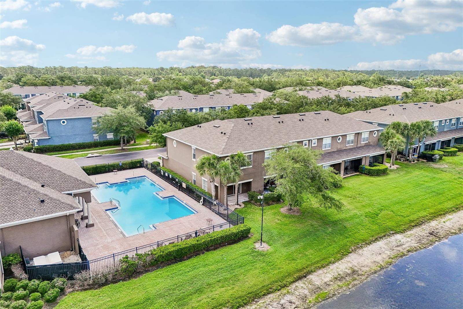 VICTORIA PINES CONDO - Residential