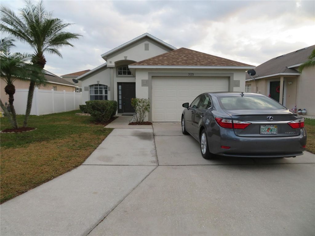 Photo of 325 Sonja Circle, Davenport, FL 33897 (MLS # O6379451)