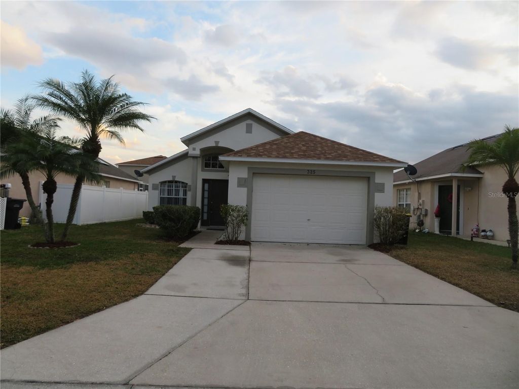 Photo of 325 Sonja Circle, Davenport, FL 33897 (MLS # O6379451)