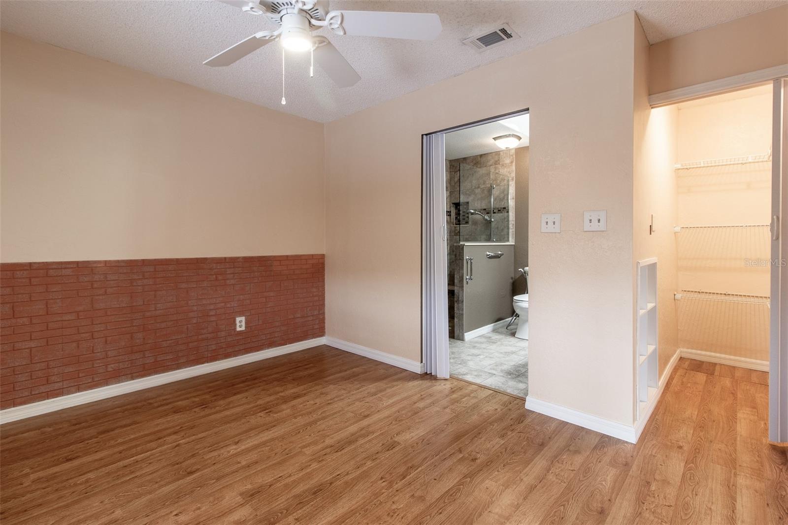 VILLAS/BELLEVIEW - Residential