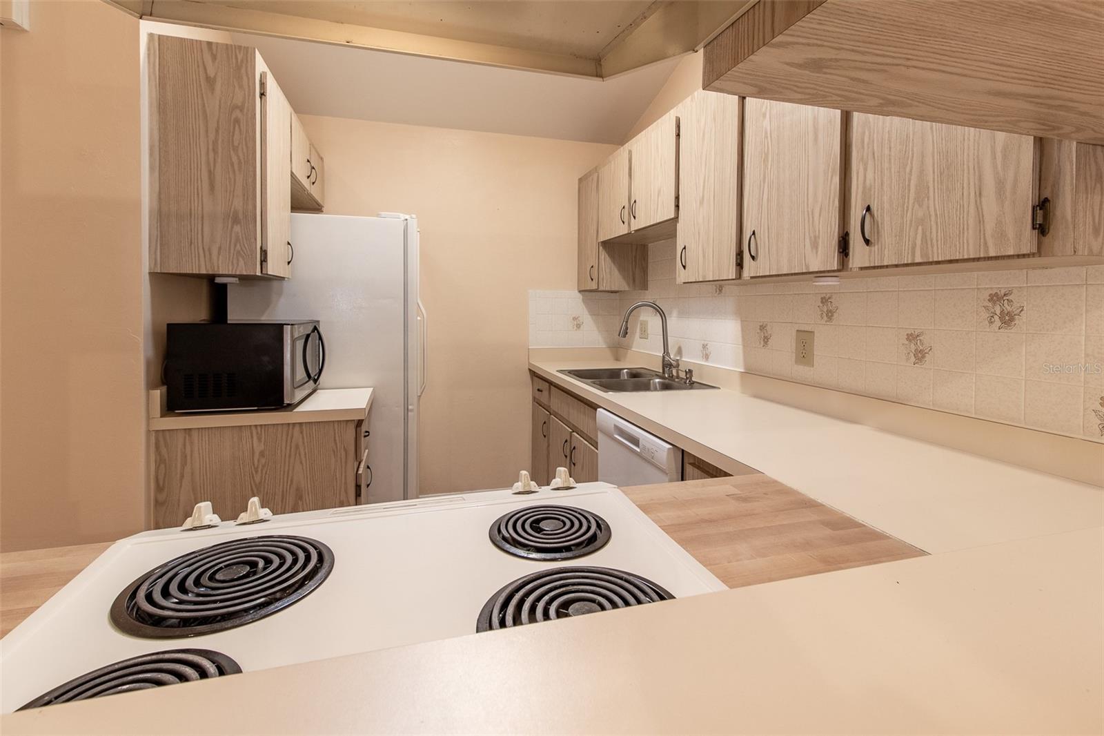 VILLAS/BELLEVIEW - Residential