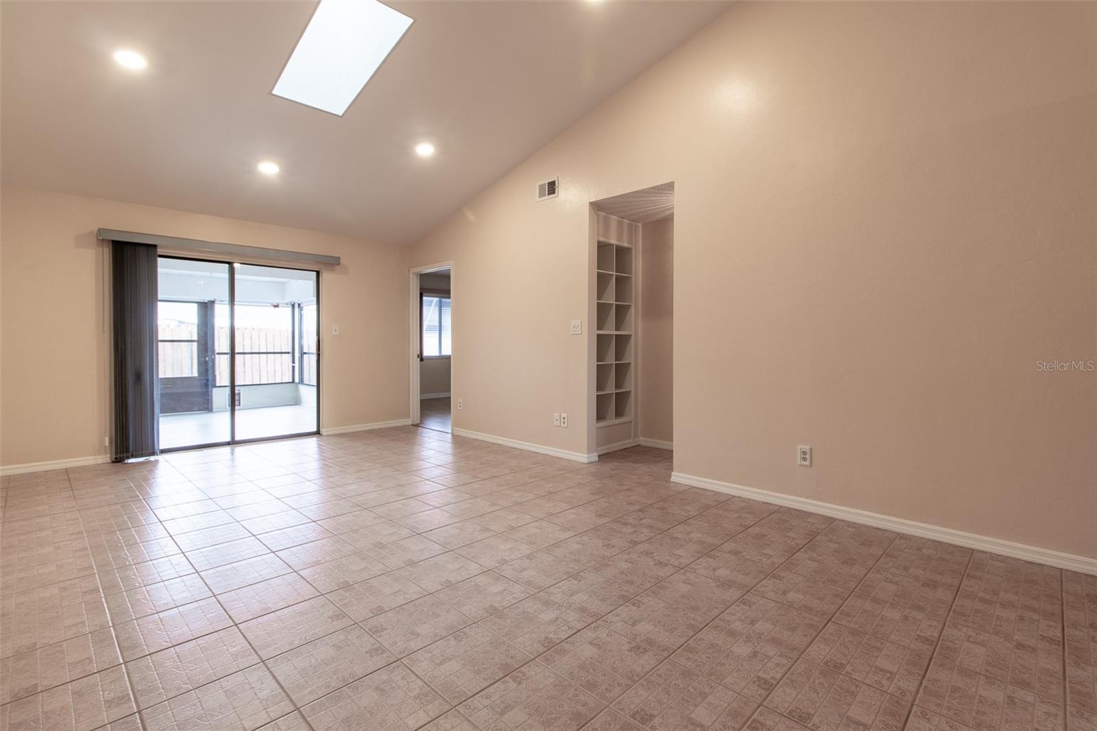 VILLAS/BELLEVIEW - Residential