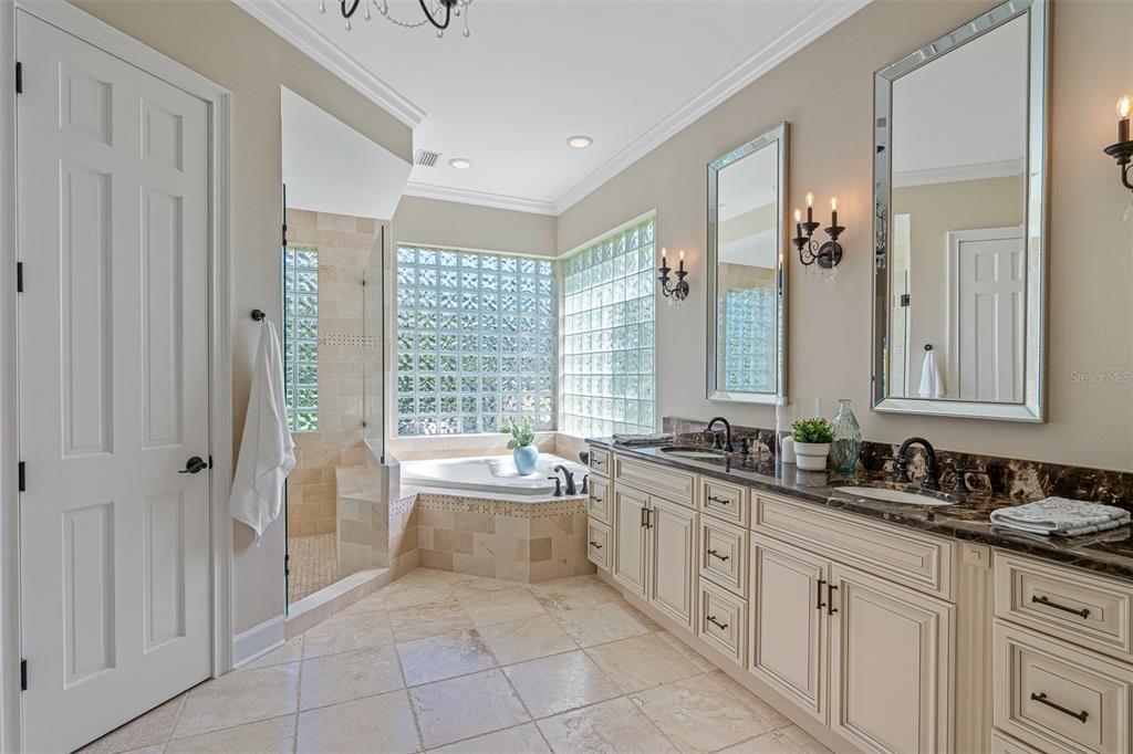 CHEVAL POLO & GOLF CL PHAS - Residential