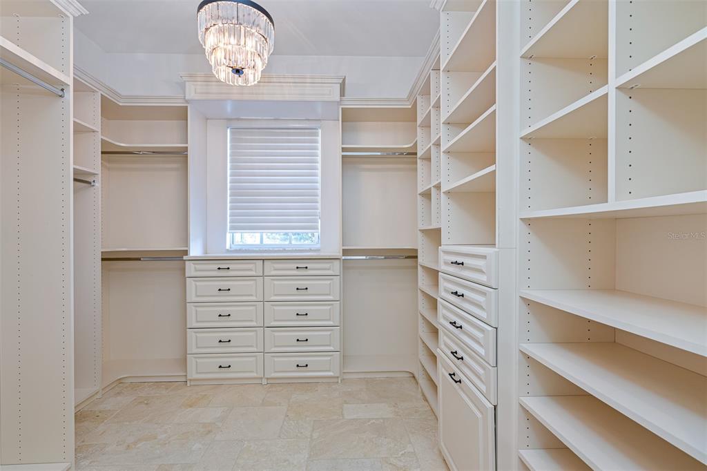 CHEVAL POLO & GOLF CL PHAS - Residential