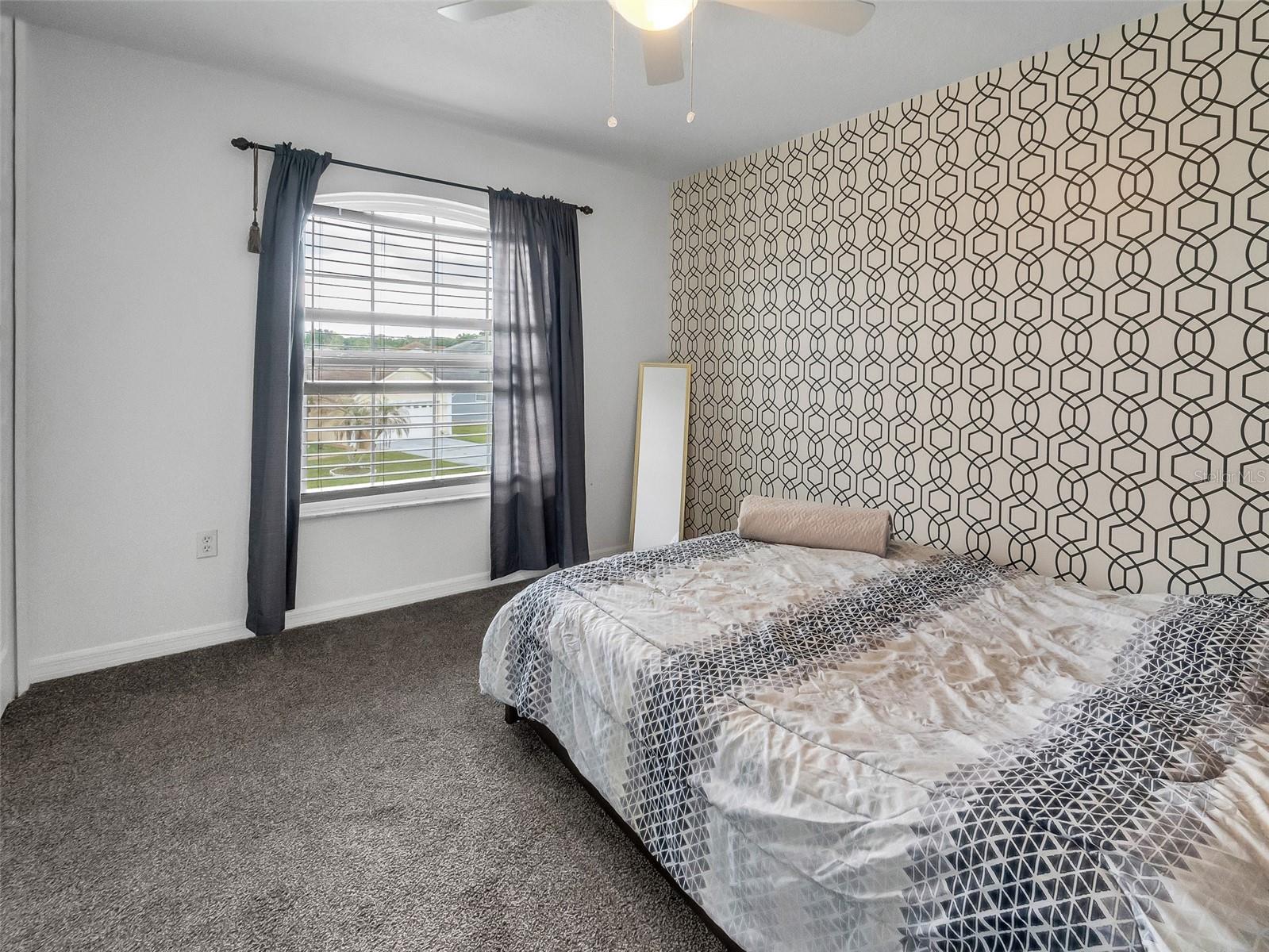 DAHLIA RESERVE AT CRESCENT LAKES - Residential