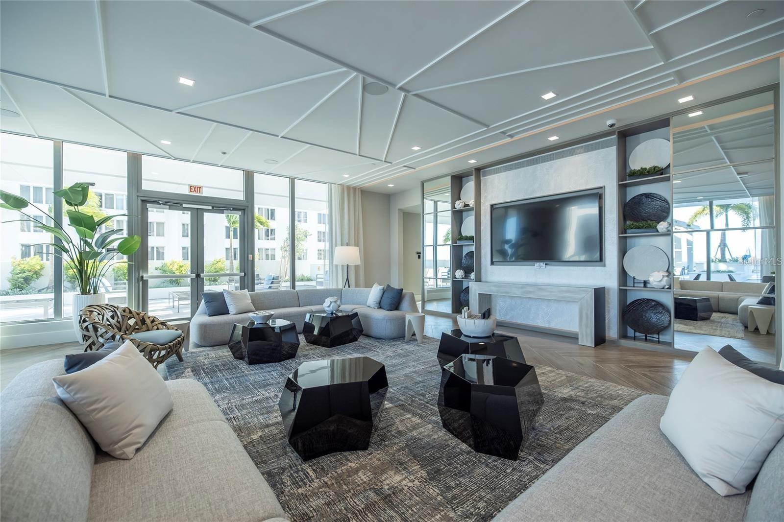 SALTAIRE ST PETERSBURG - Residential