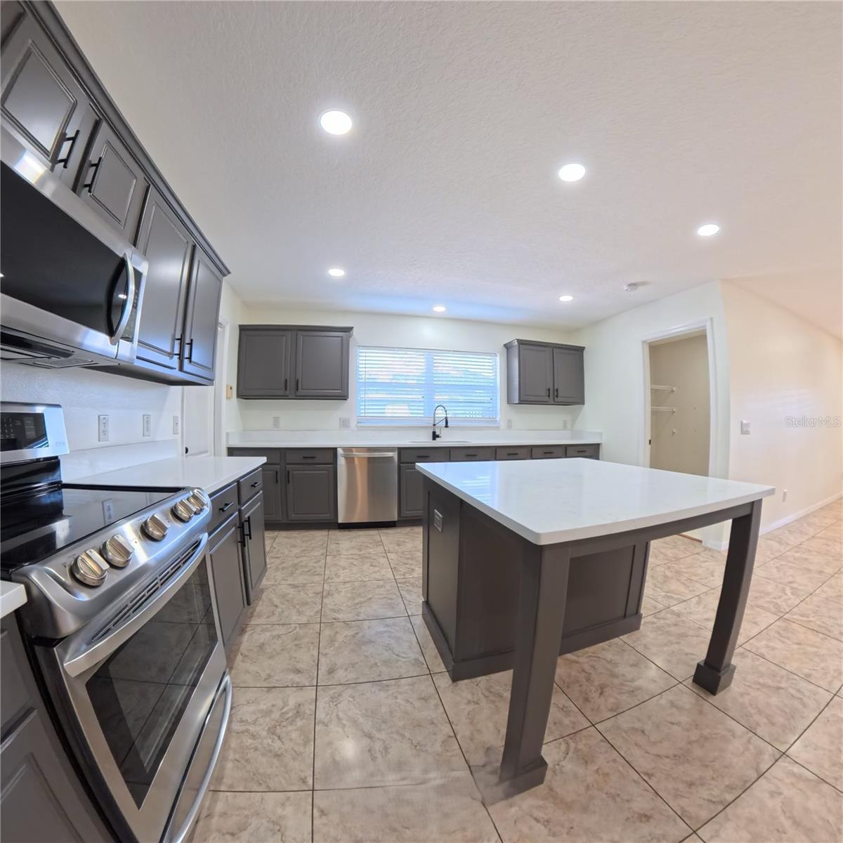 VINEYARD ESTATES SUB - Residential