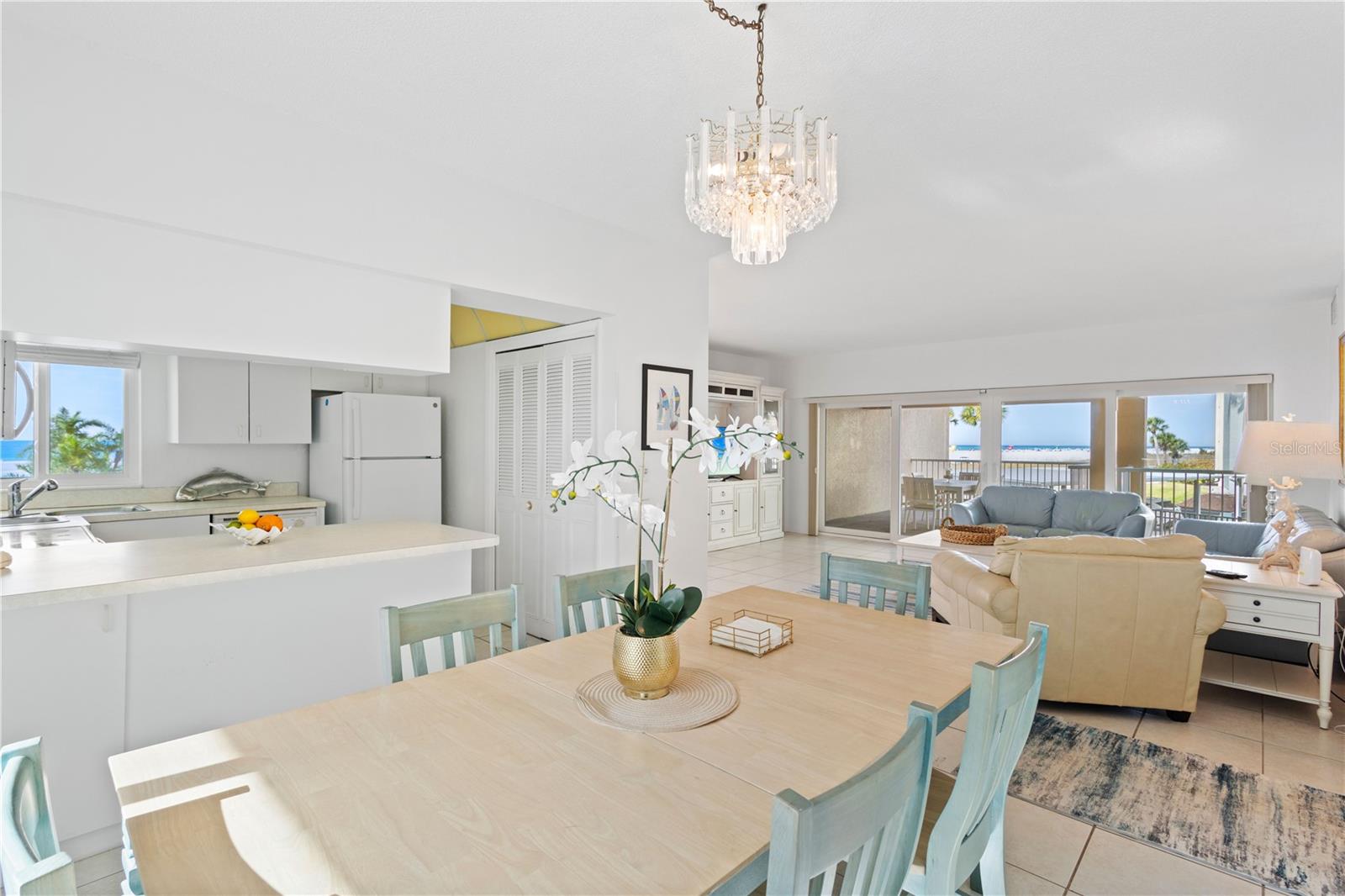 JAMAICA ROYALE ELEV APTS - Residential