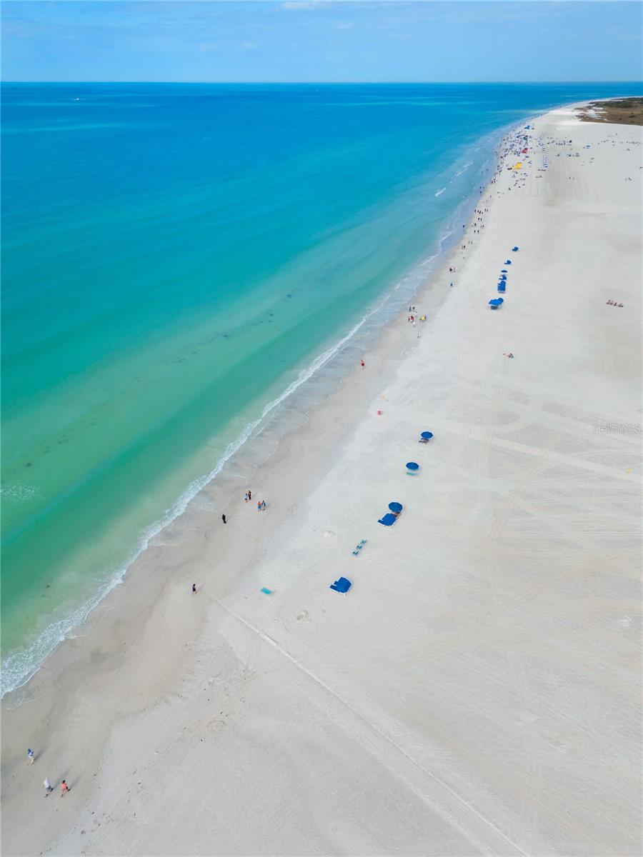 JAMAICA ROYALE ELEV APTS - Residential