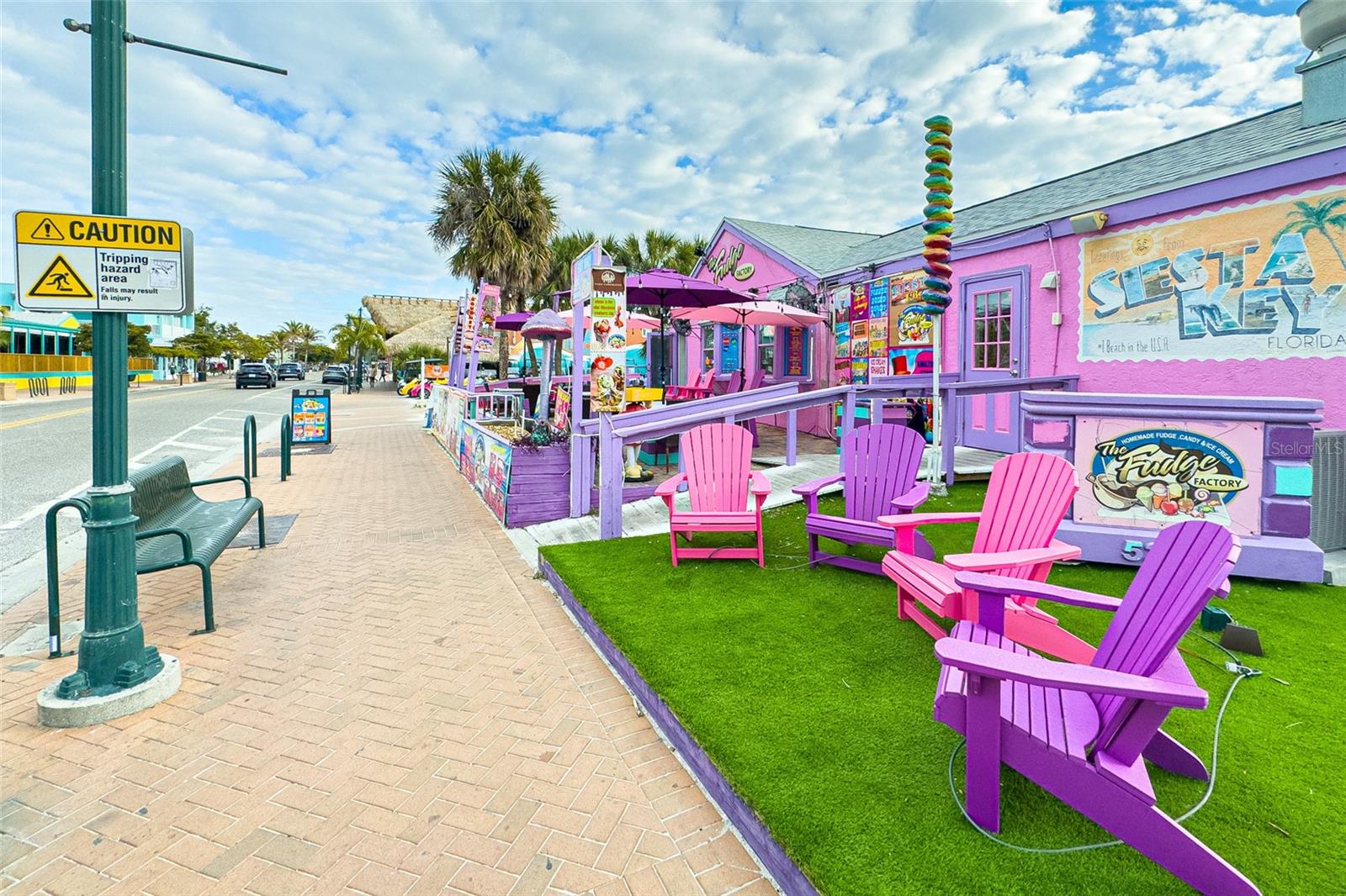 JAMAICA ROYALE ELEV APTS - Residential