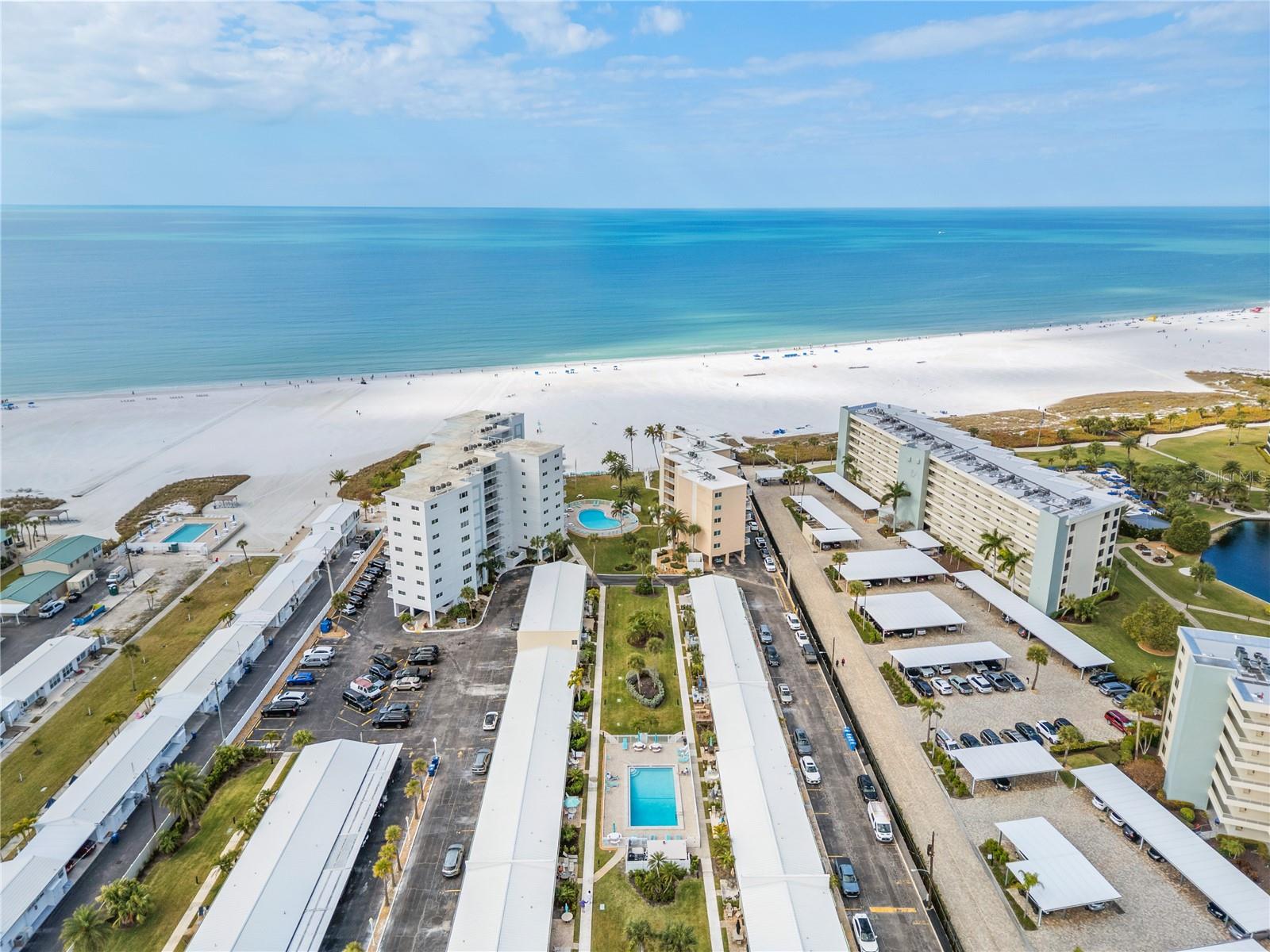 JAMAICA ROYALE ELEV APTS - Residential