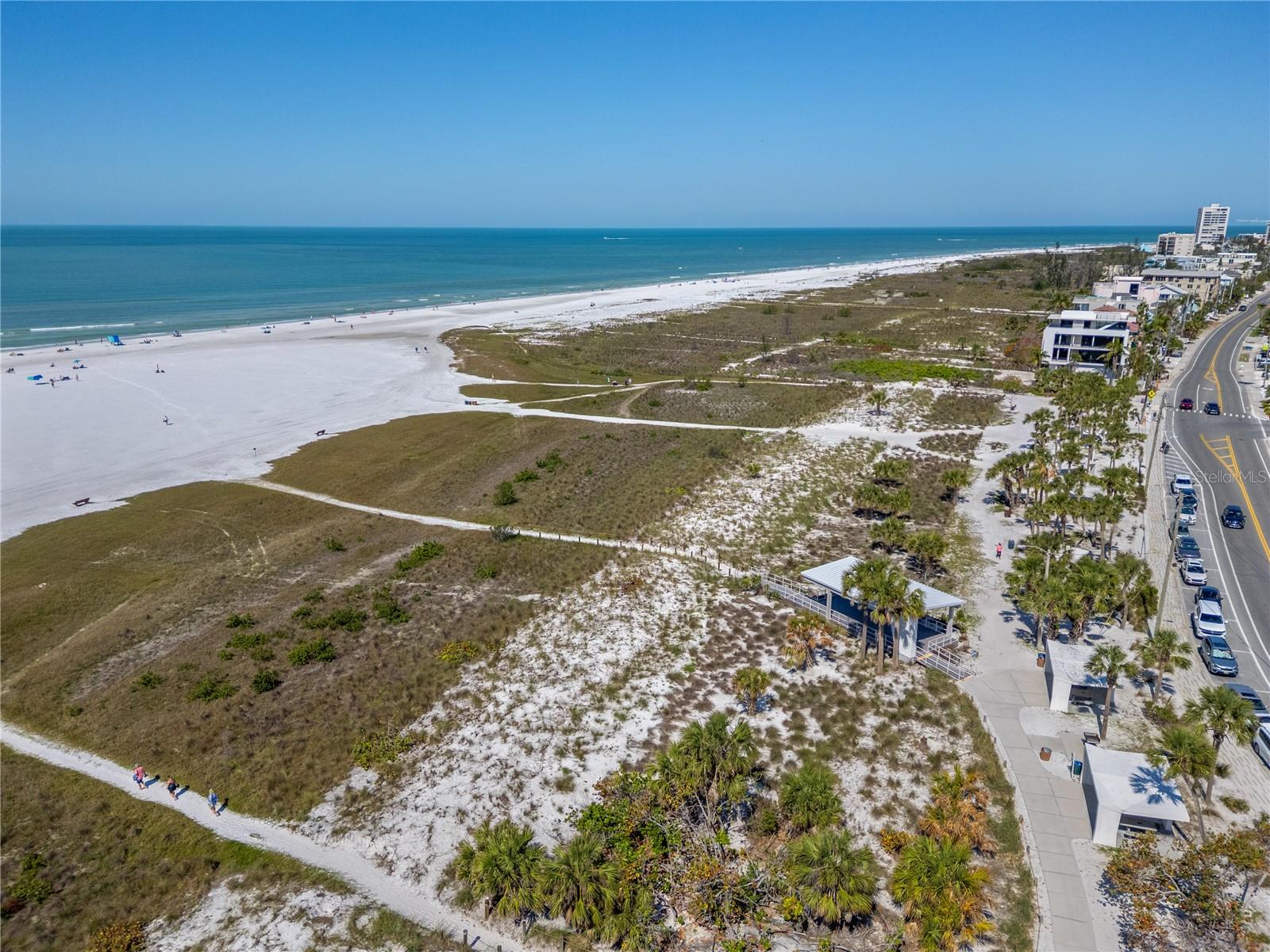 JAMAICA ROYALE ELEV APTS - Residential