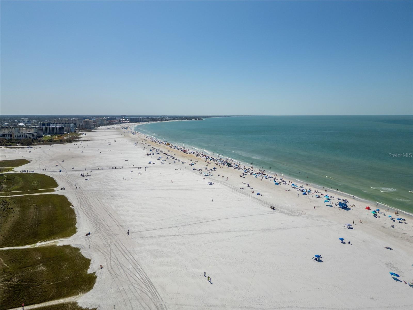 JAMAICA ROYALE ELEV APTS - Residential