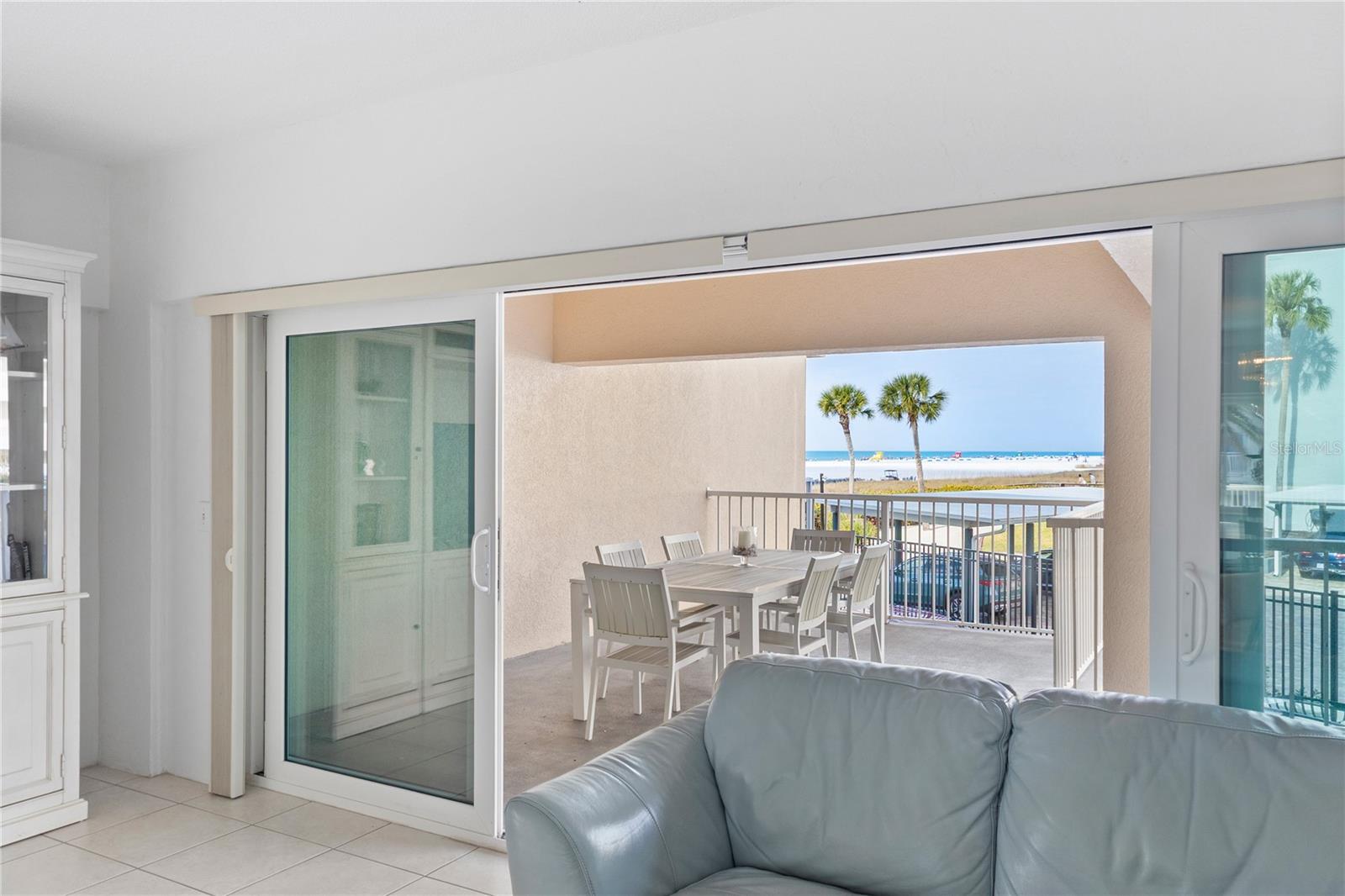 JAMAICA ROYALE ELEV APTS - Residential