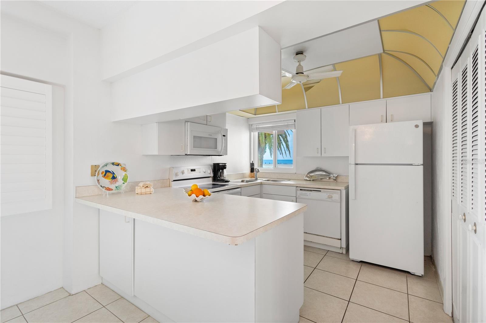 JAMAICA ROYALE ELEV APTS - Residential