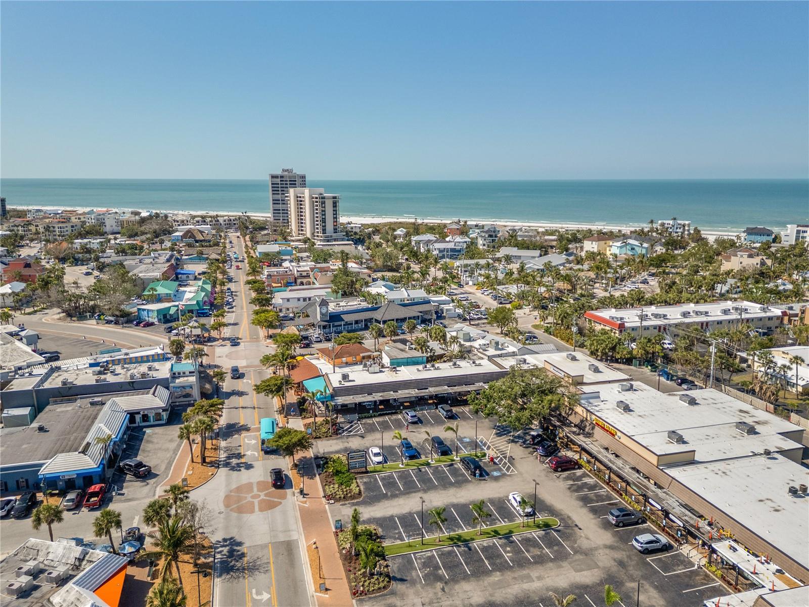 JAMAICA ROYALE ELEV APTS - Residential