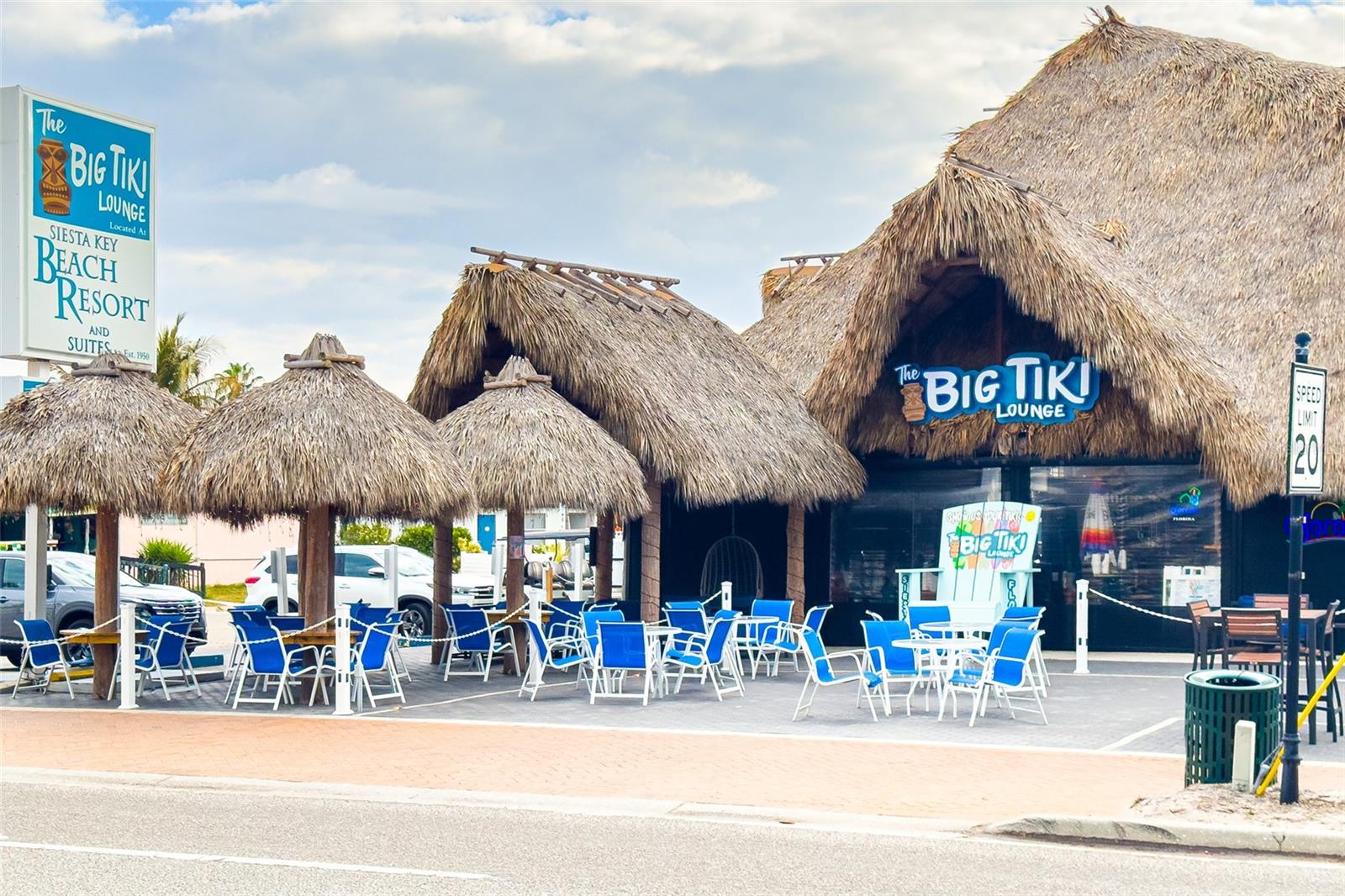 JAMAICA ROYALE ELEV APTS - Residential