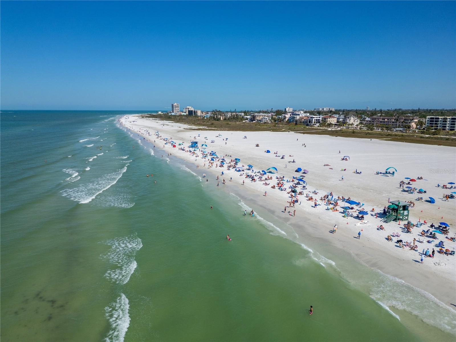 JAMAICA ROYALE ELEV APTS - Residential