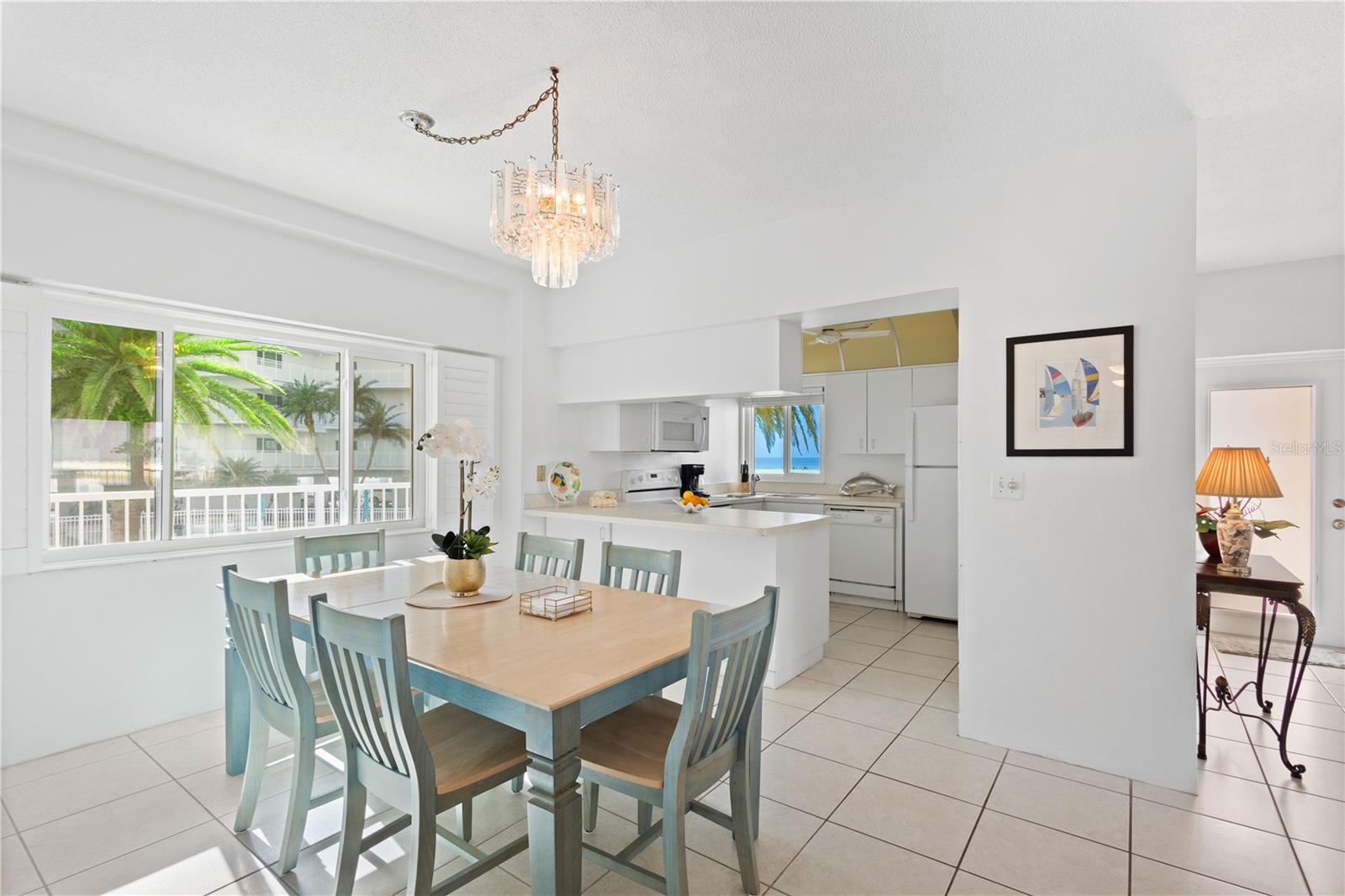 JAMAICA ROYALE ELEV APTS - Residential