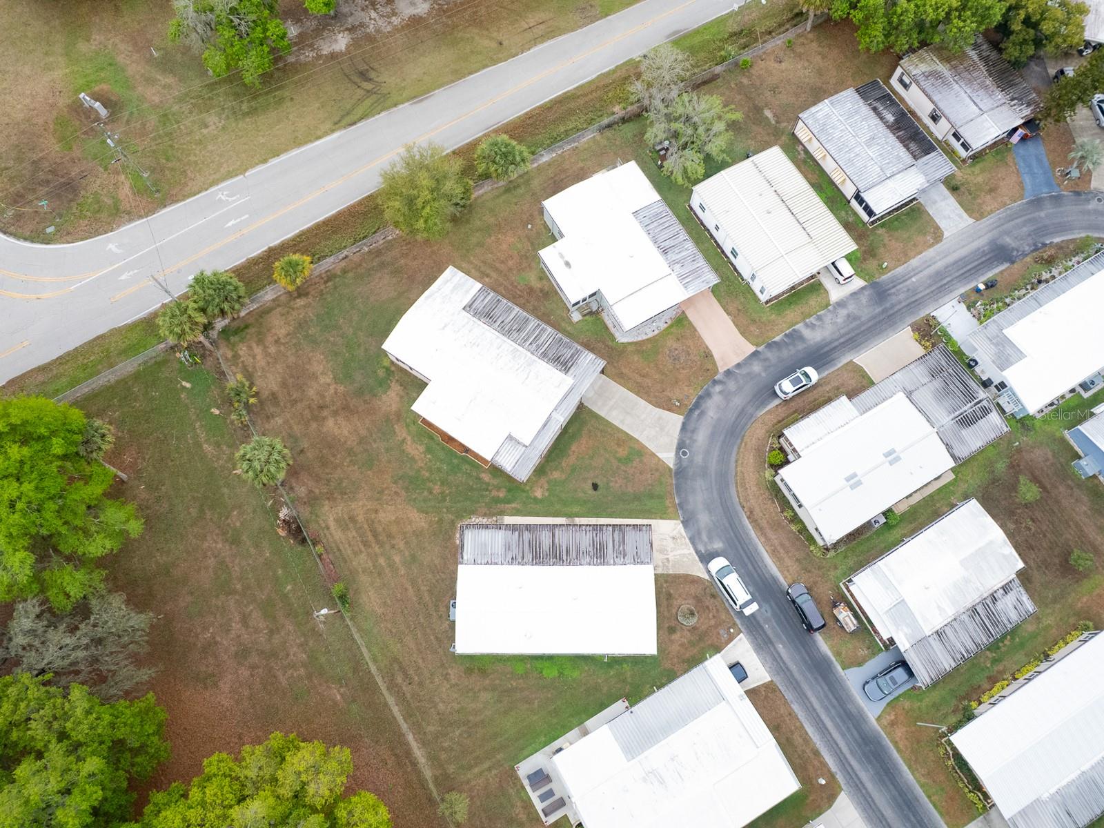 FLORAL LAKES - Residential