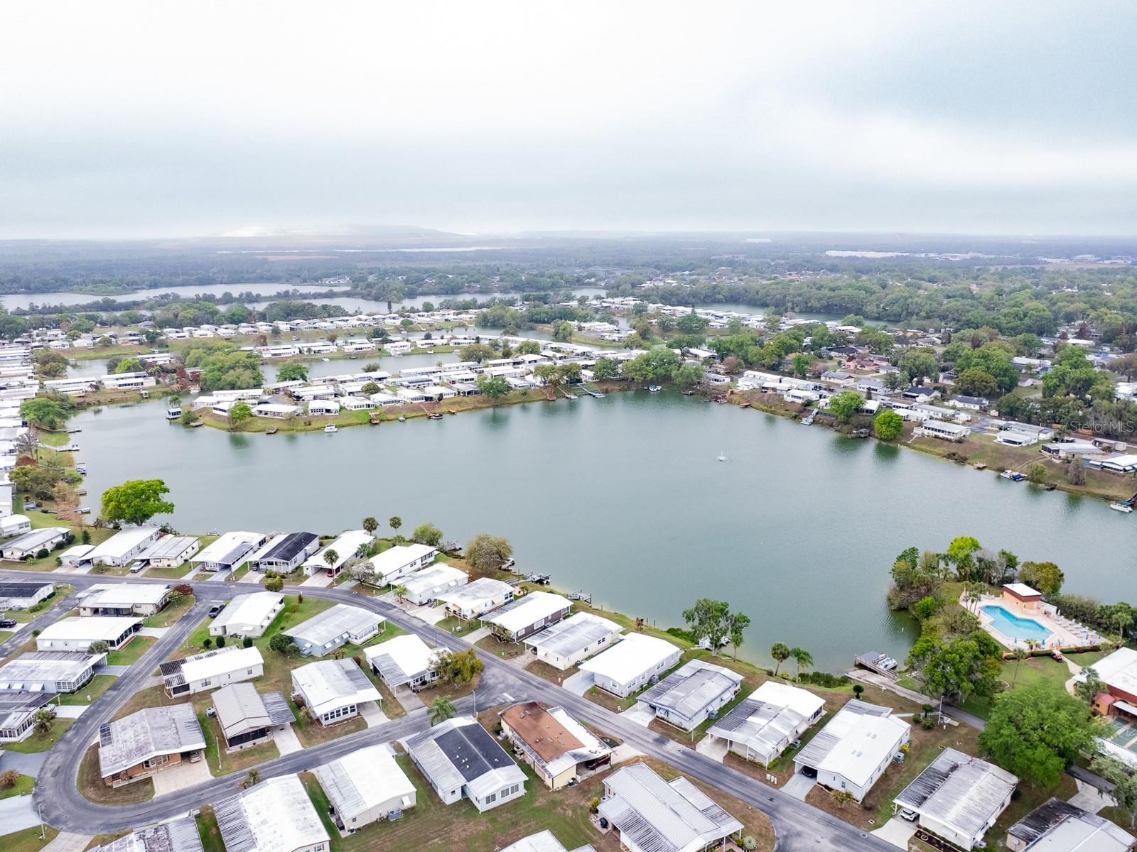 FLORAL LAKES - Residential