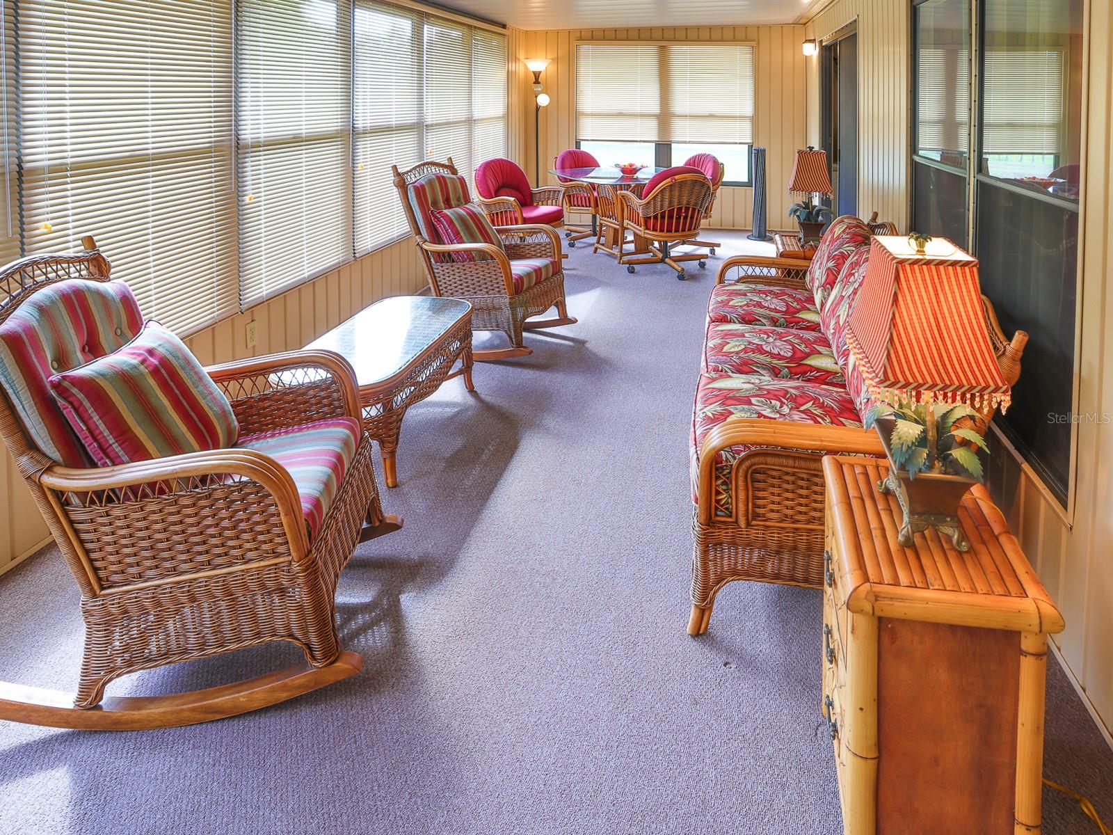 FLORAL LAKES - Residential