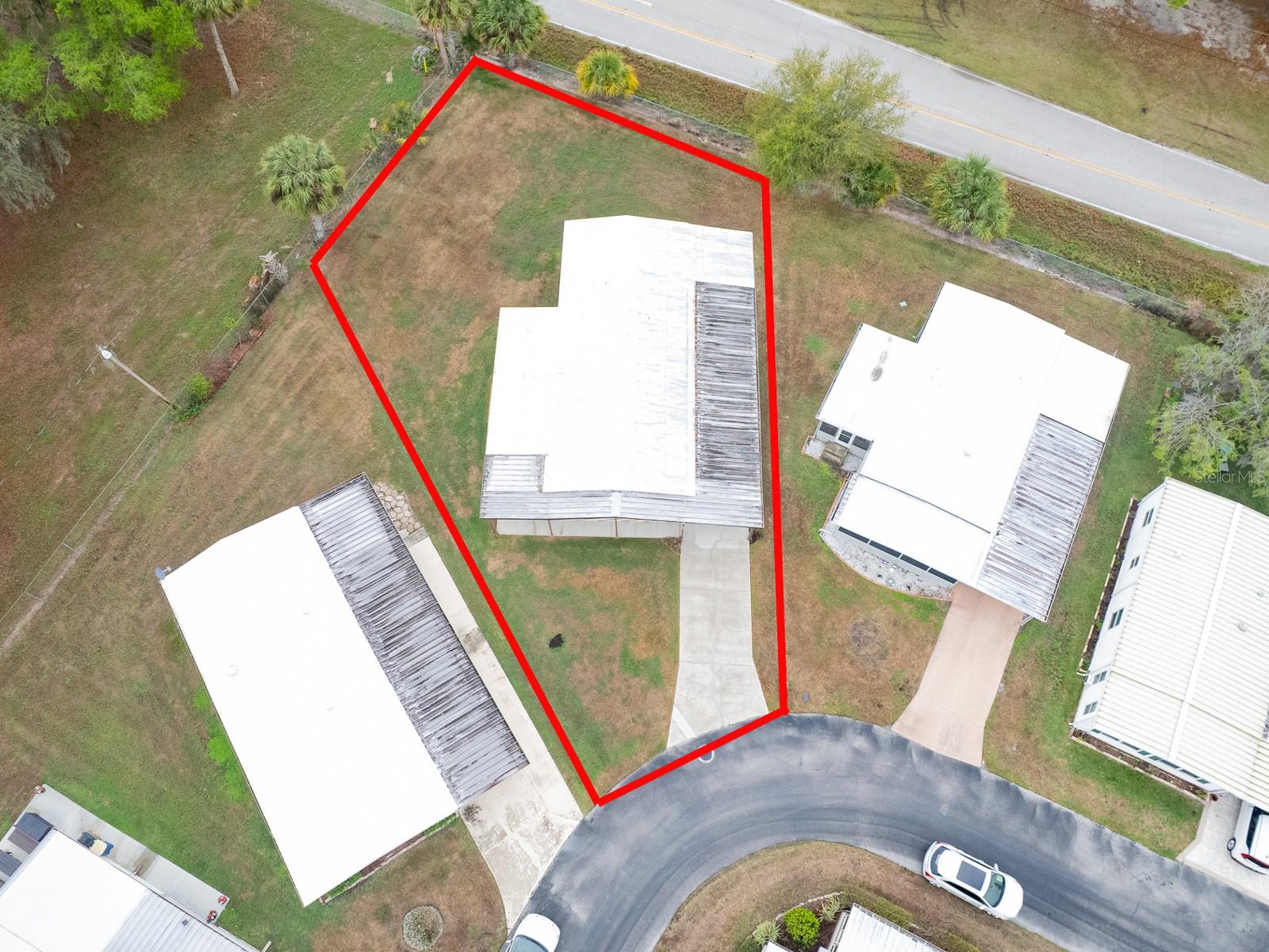 FLORAL LAKES - Residential