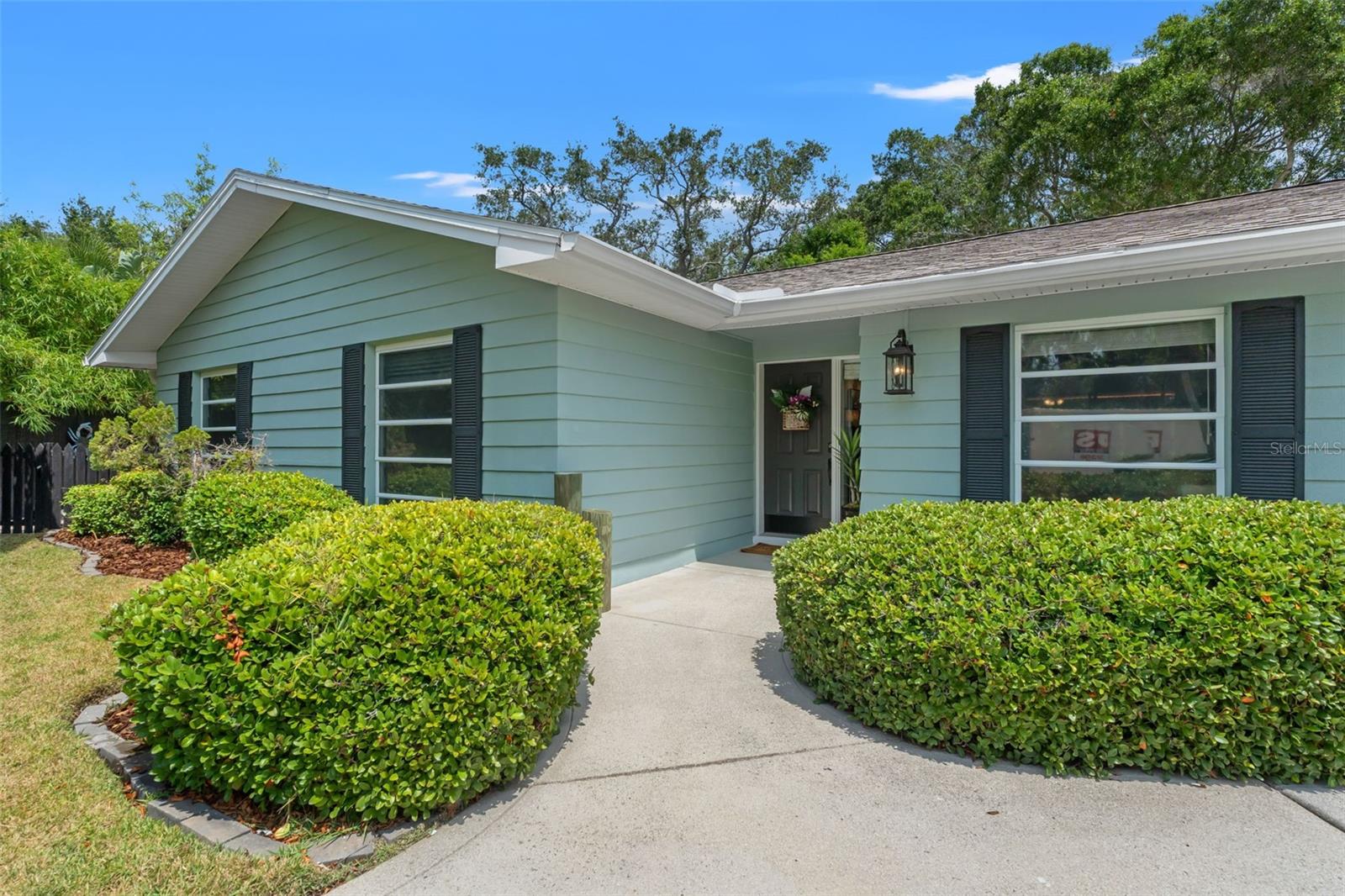 1240 HARBOR LAKE DR