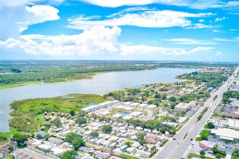 A home in SEMINOLE