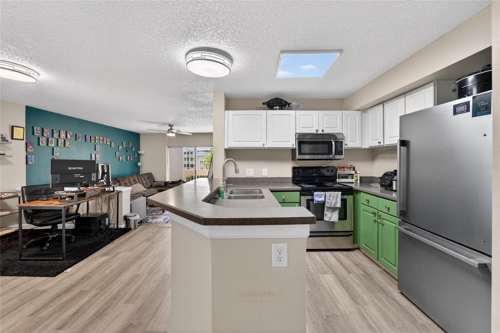 BRIDGEWATER PLACE CONDO - Residential