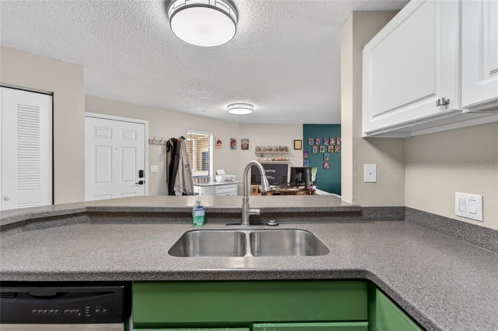 BRIDGEWATER PLACE CONDO - Residential