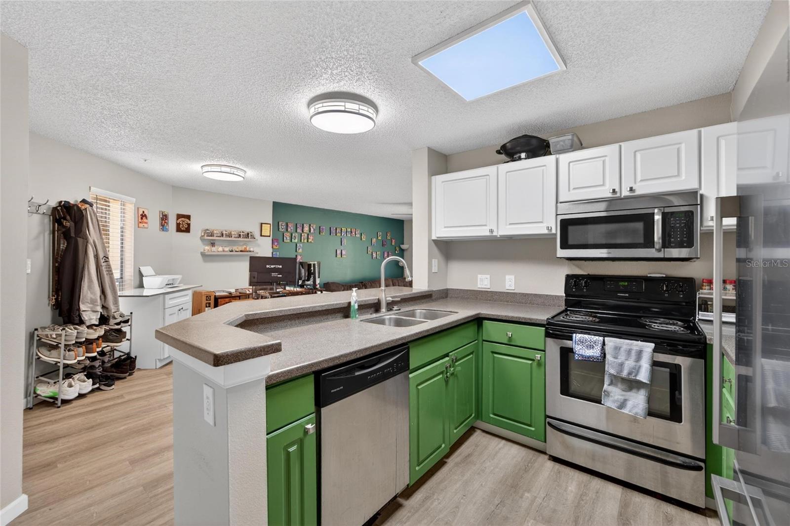 BRIDGEWATER PLACE CONDO - Residential