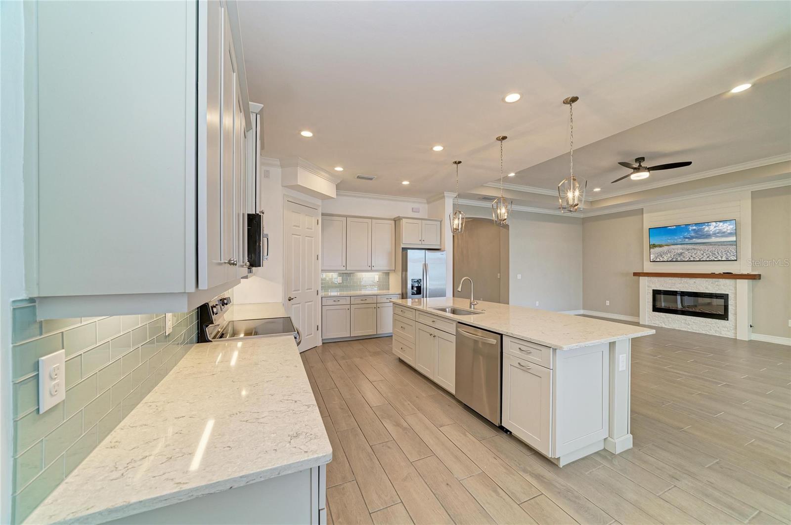 TOSCANA ISLES - Residential