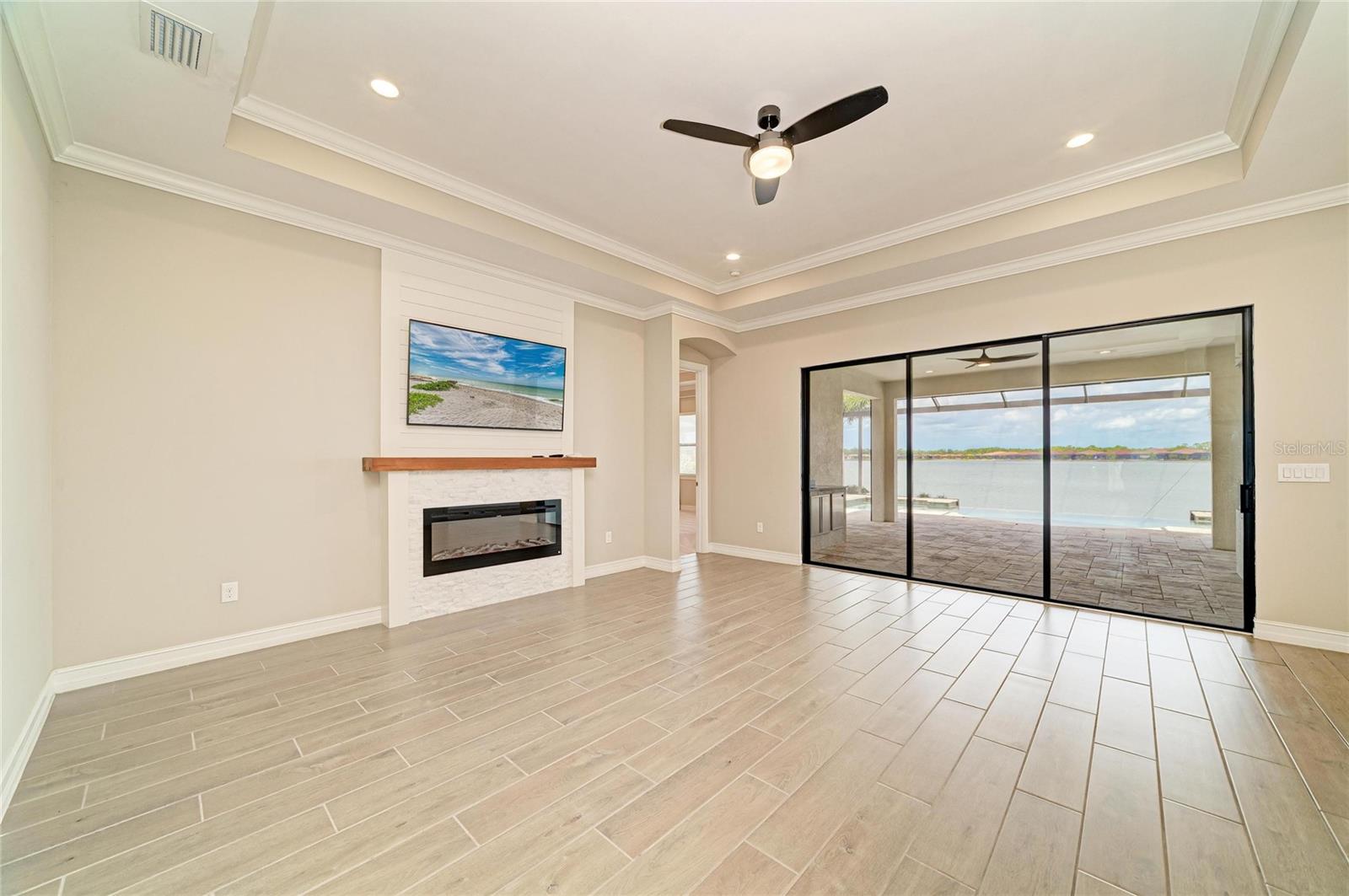 TOSCANA ISLES - Residential