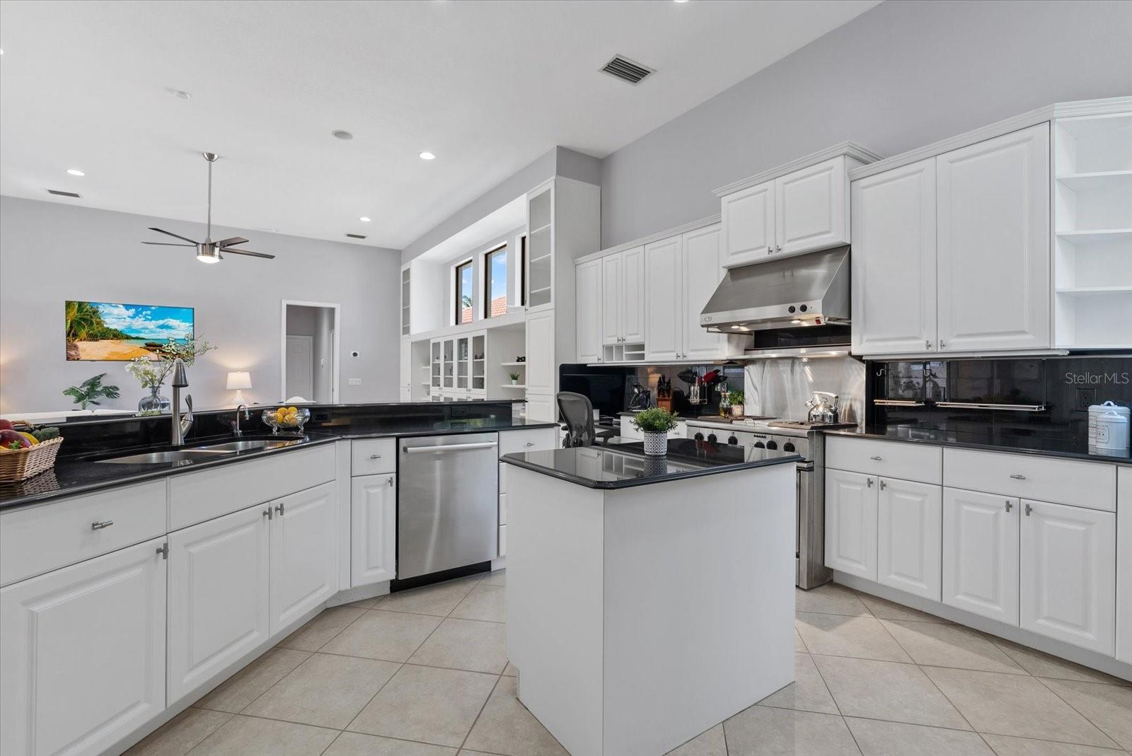 LAKEWOOD RANCH COUNTRY CLUB - Residential