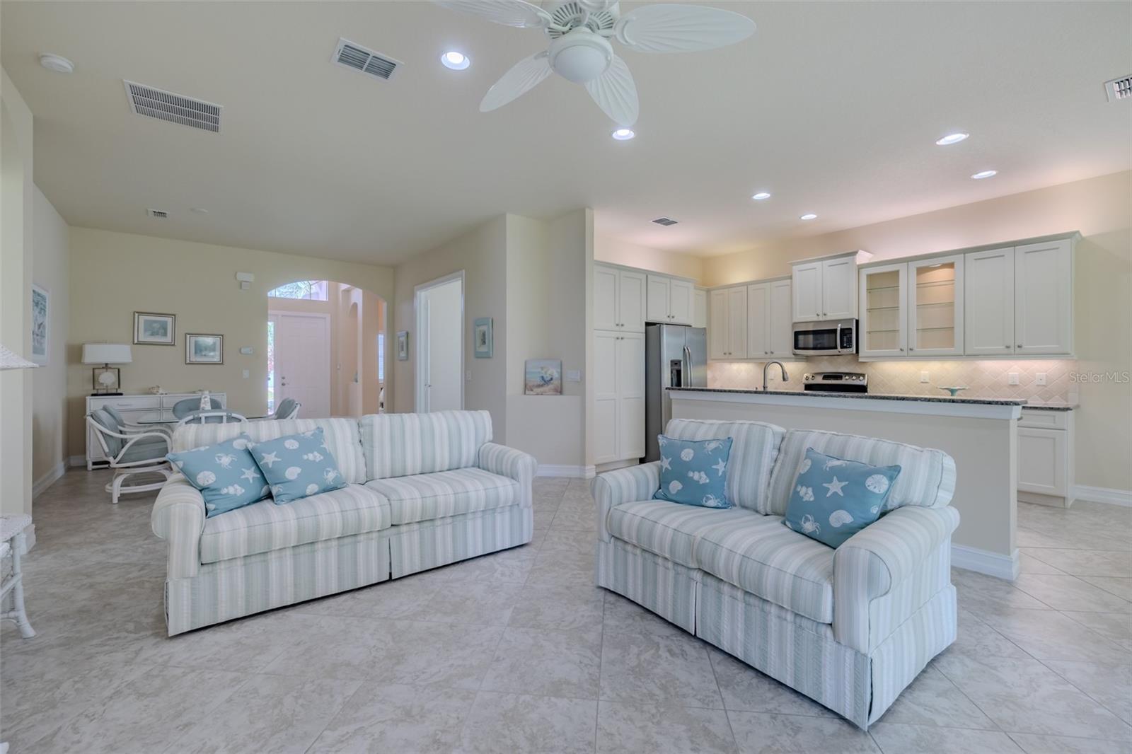 VALENCIA LAKES TR D PH 1 - Residential