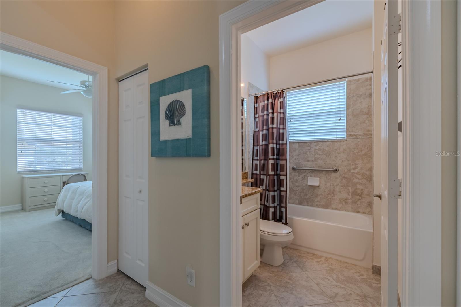 VALENCIA LAKES TR D PH 1 - Residential