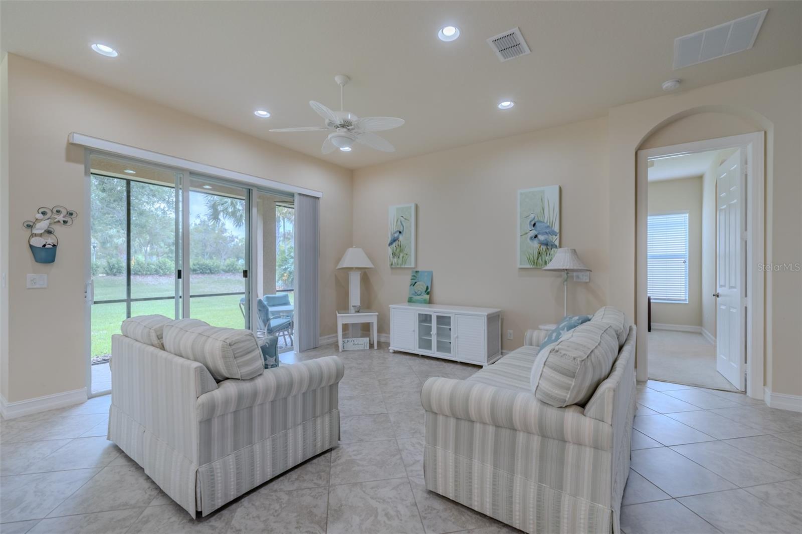 VALENCIA LAKES TR D PH 1 - Residential