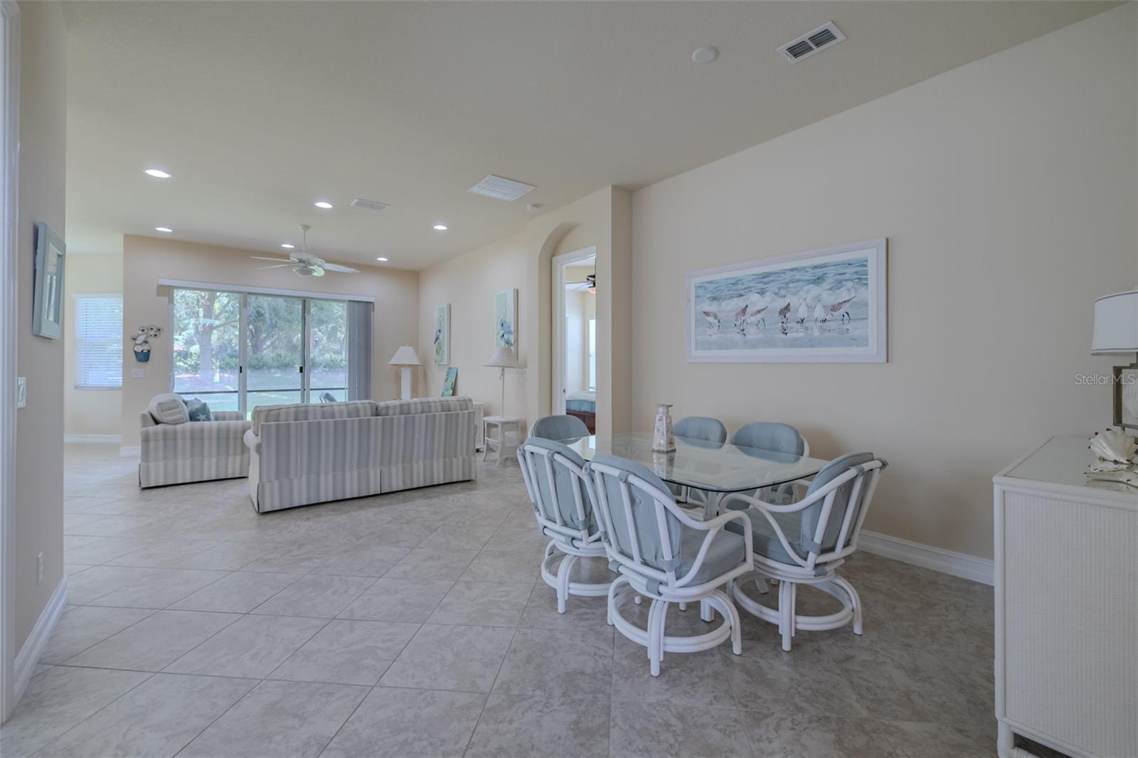 VALENCIA LAKES TR D PH 1 - Residential