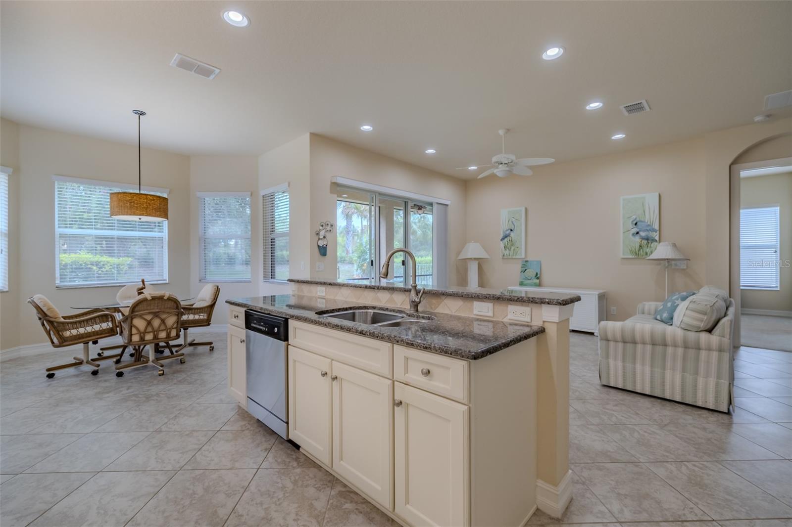 VALENCIA LAKES TR D PH 1 - Residential