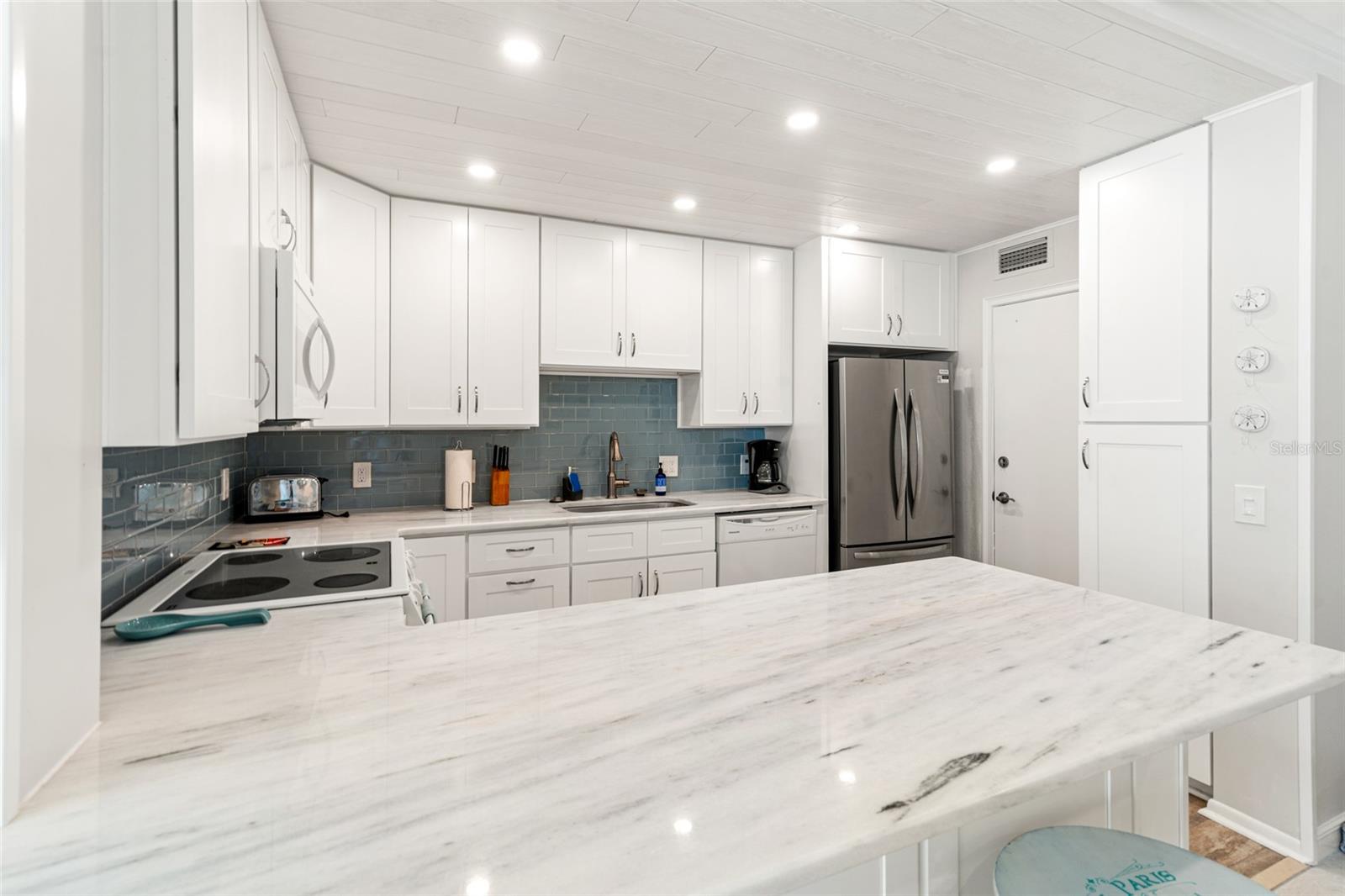 SEAMARK CONDO - Residential