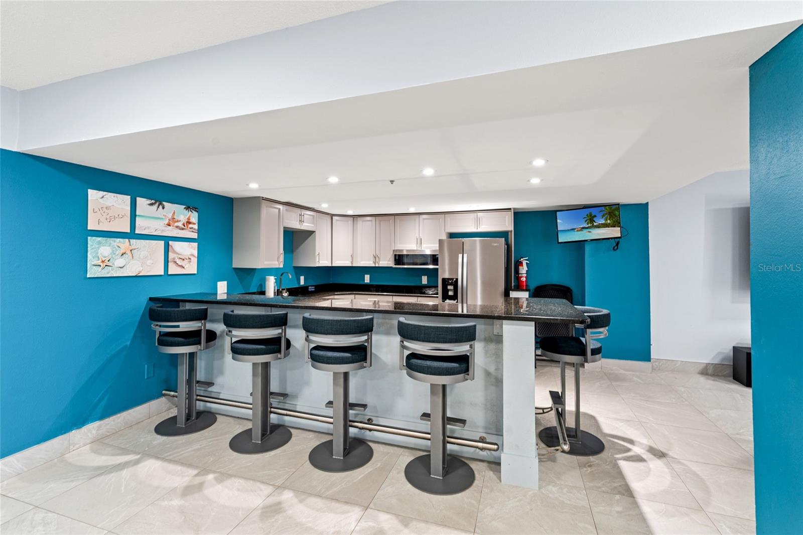 SEAMARK CONDO - Residential